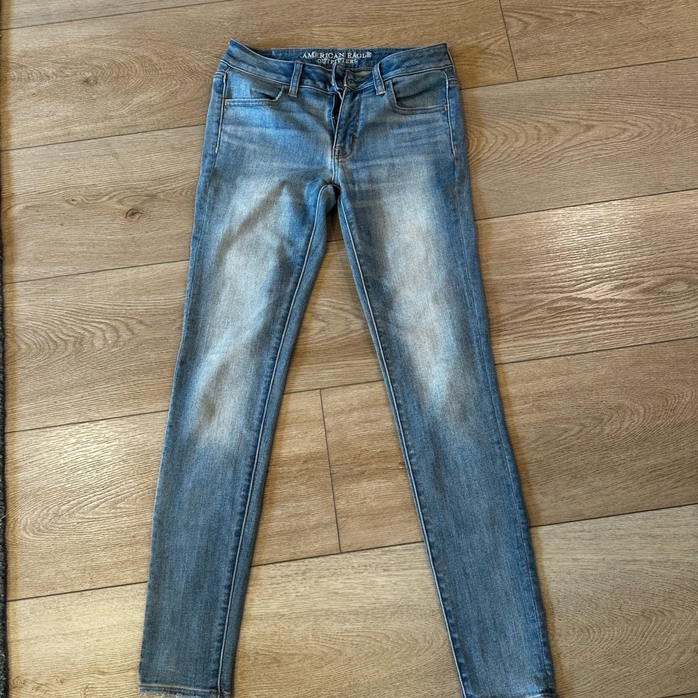 American Eagle Outfitters Light Blue Skinny Jeans